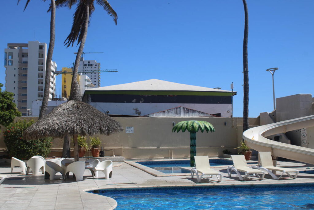 Alberca Hotel en Culiacán, Sinaloa. Hotel Sands Las Arenas.